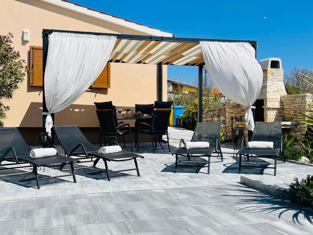 Holiday House Tesser With Pool Galizana Экстерьер фото